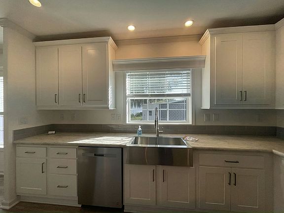5th image of 13054 Orange Ave
