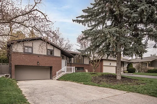 18 Ironshield Cres Photo 1
