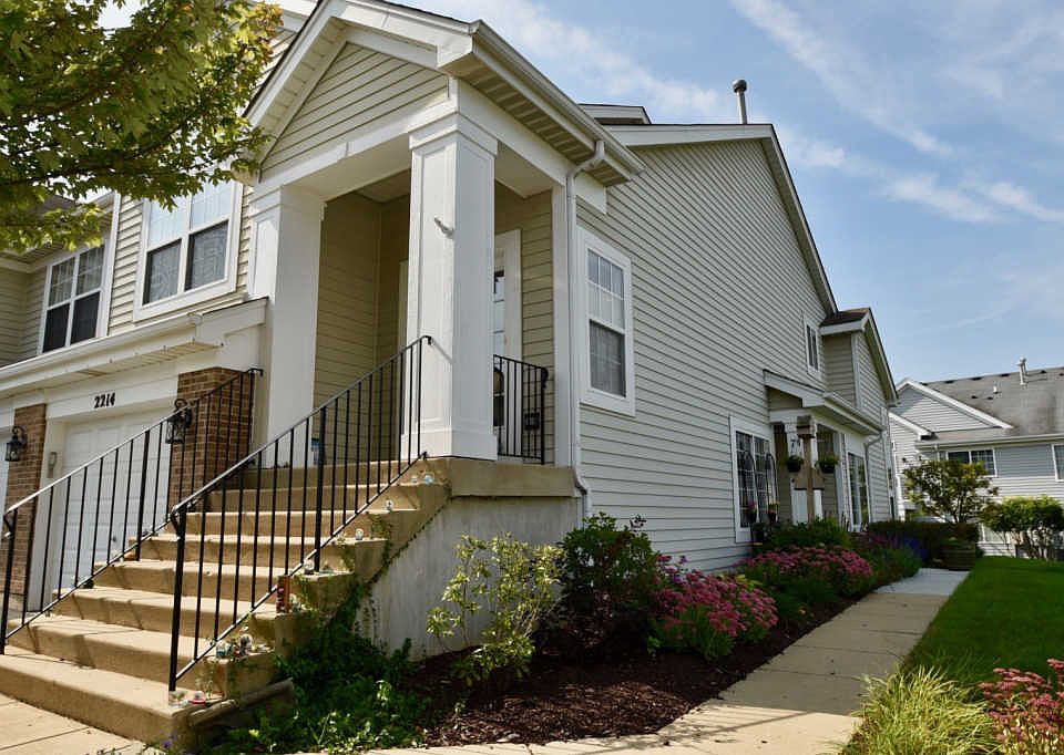 1st image of 2214 Scott Ln #2214