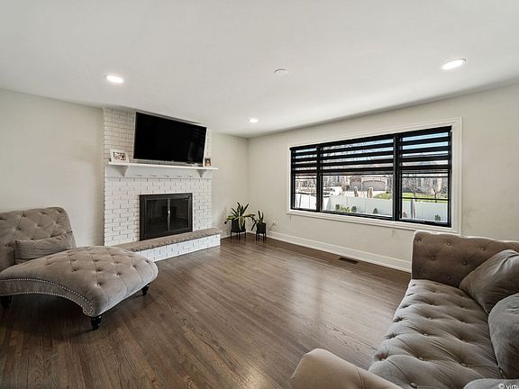 5th image of 6603 Chaucer Rd