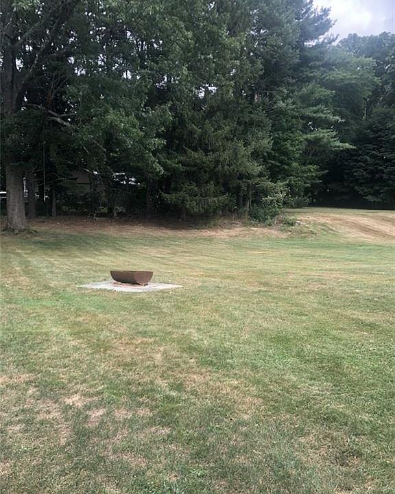 2nd image of 80 Smith St