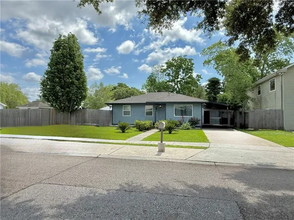 63 Packenham Ave, Chalmette, LA 70043