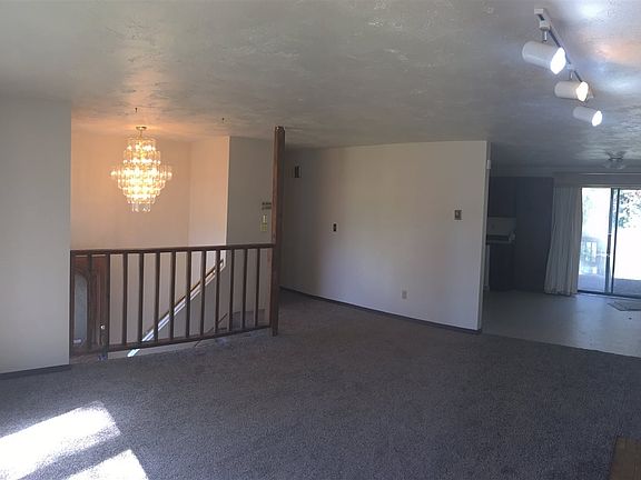 3rd image of 4219 E 35th Ave