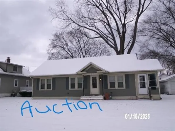 1415 Purvis Ave, Janesville, WI 53548