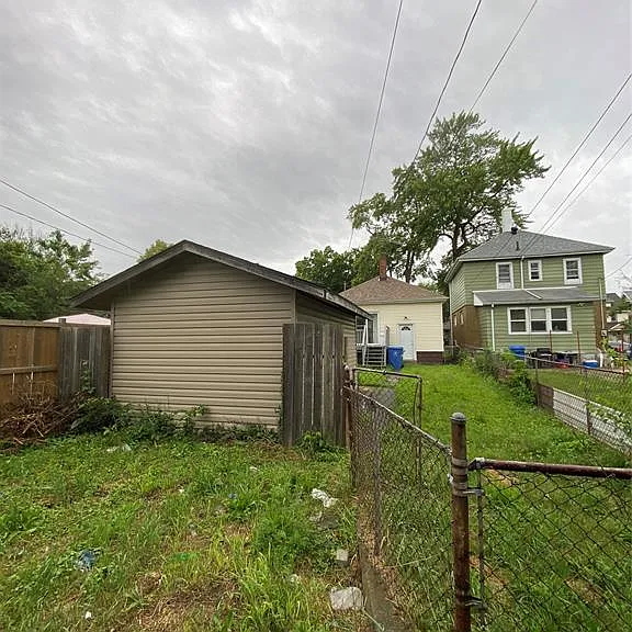 408 Elm Ave — Photo 35