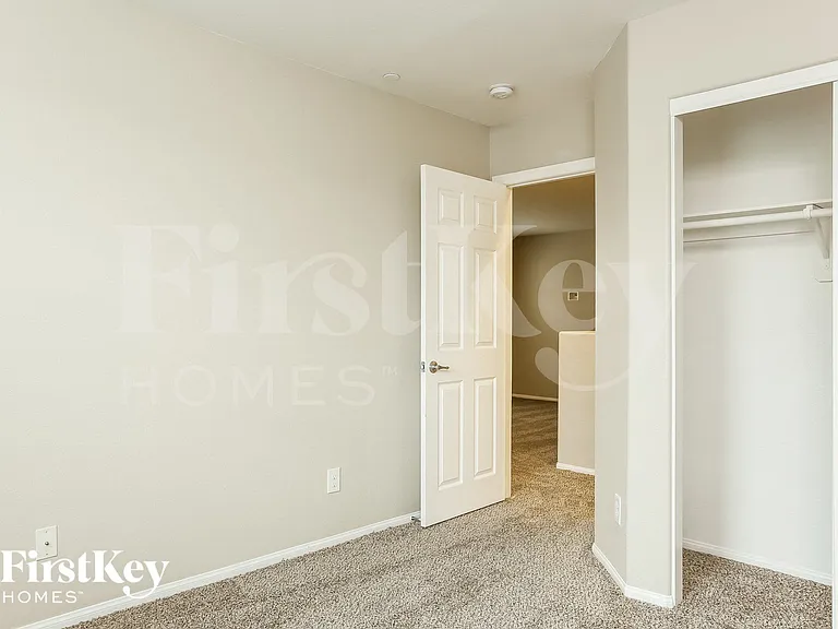 10236 Ruggles Mansion Ave — Photo 13