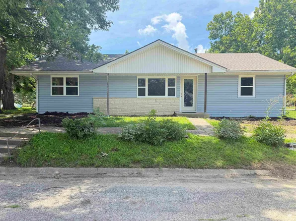 305 S Clay St, Riley, KS 66531