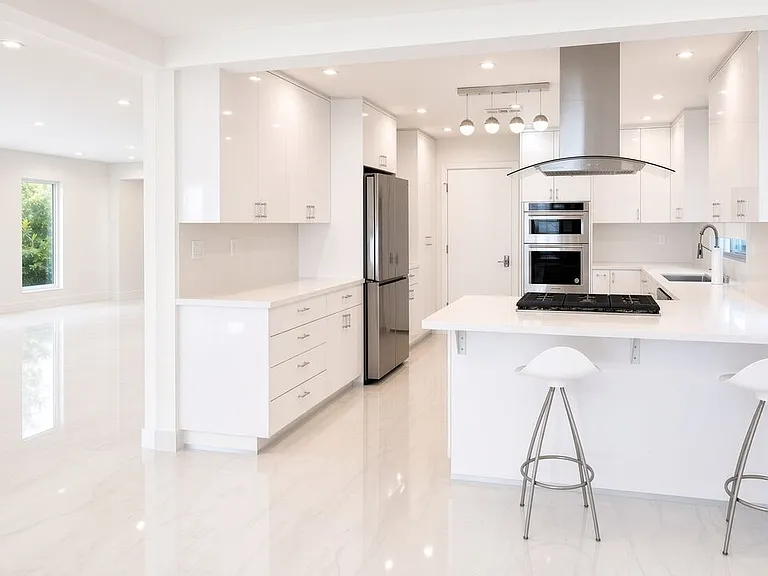 18222 Coastline Dr — Photo 25