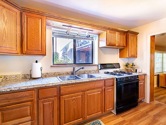 4th image of 602 Franklin Ave