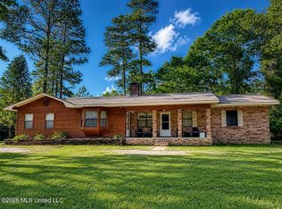 918 Neely Avera Rd, Neely, MS 39461