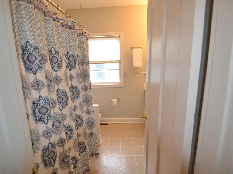 5525 Tompkins Ave — Photo 15