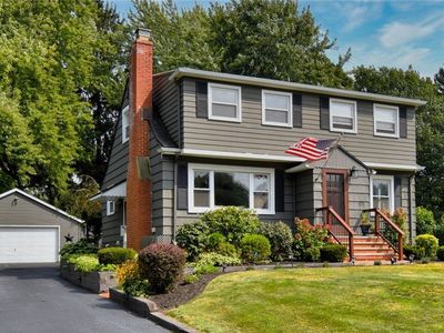 114 Mapleridge Rd, Chagrin Falls, OH, 44022