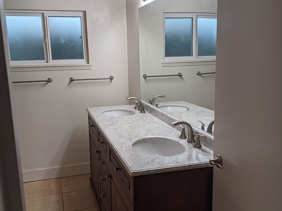 1st image of 505 E Main St #505