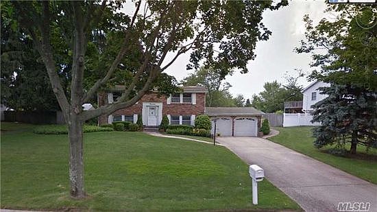 1st image of 15338 Stradford Ln #0