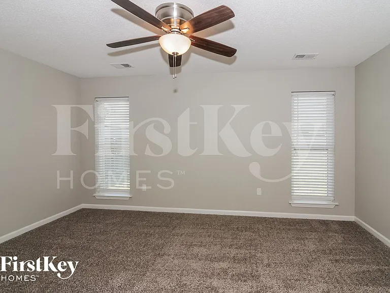 1836 Roy Dr — Photo 8