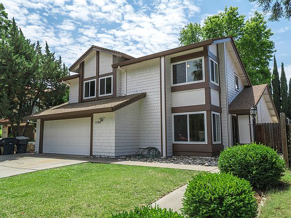 2nd image of 1580 Woodland Oaks Way