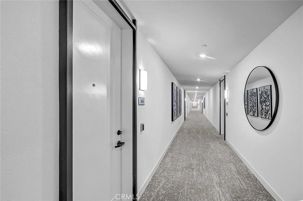 2 bed, 1769 sqft, $6,200 — Photo 3