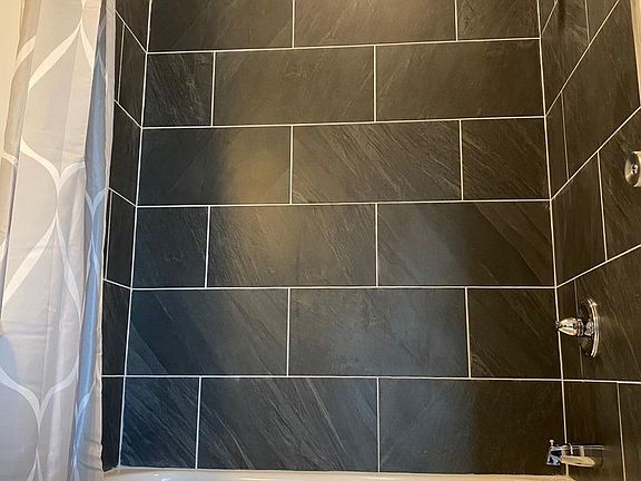 3rd image of 802 N 41st St #5