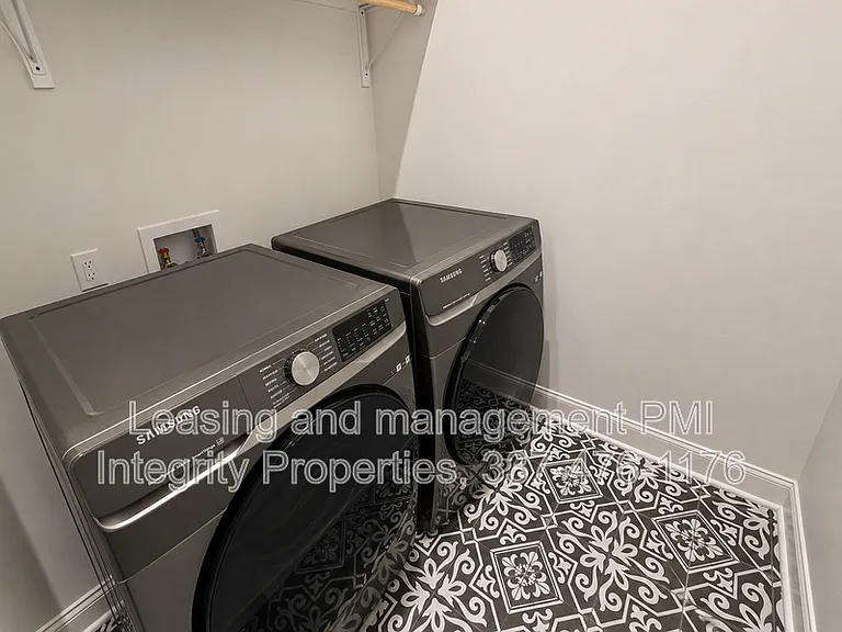 107 Prague Ave — Photo 14