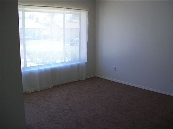 2nd image of 864 Saugerties Ave