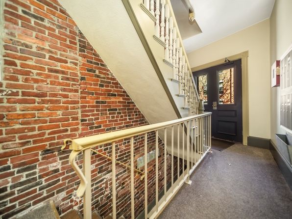 26 Beacon St APT 1, Chelsea, MA 02150