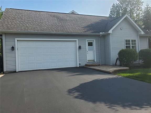 4th image of 123 Hawthorne Dr