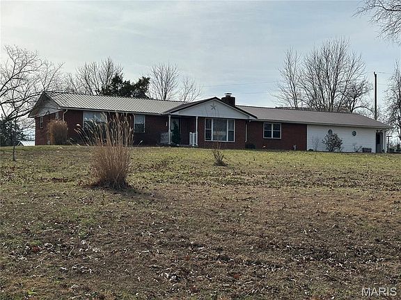 3rd image of 19670 Main St
