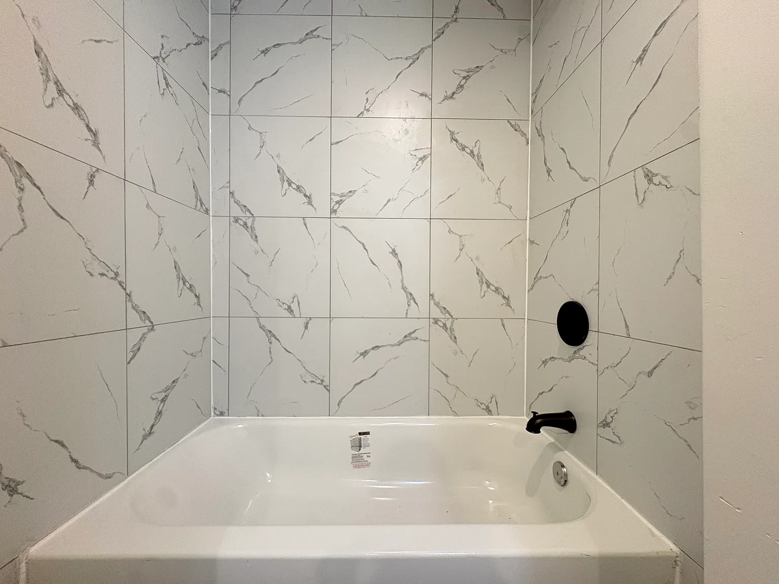 2 bed, 800 sqft, $2,300 — Photo 4