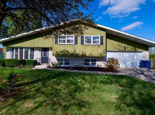 8854 W 97th Pl, Palos Hills, IL