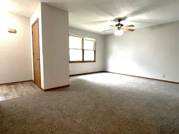 142 E Lincoln Hwy #3, Waterman, IL 60556