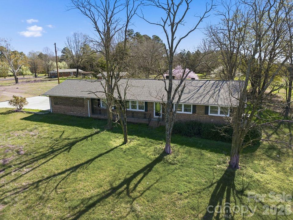 1st image of 20402 Norton Rd