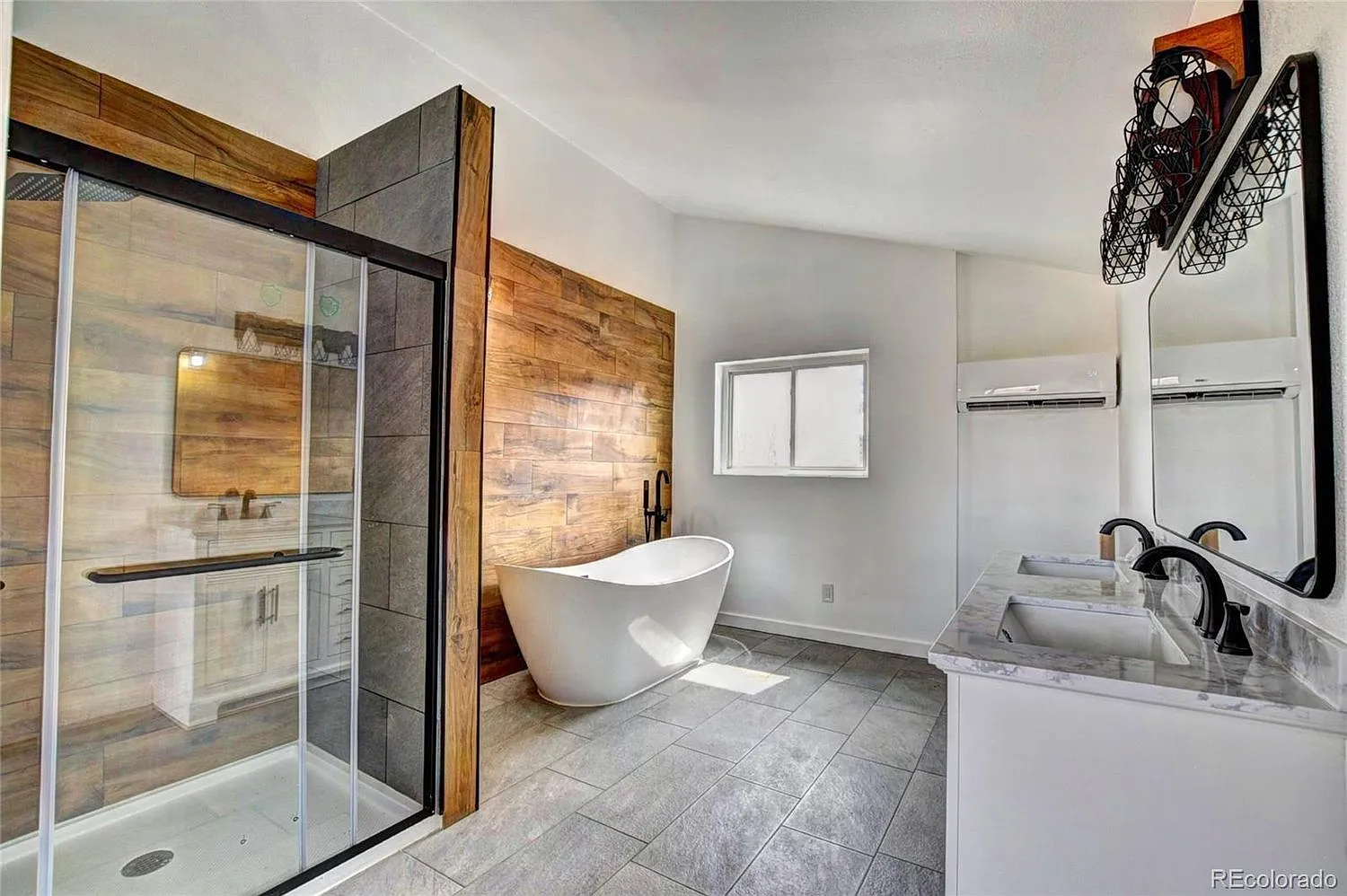 2 bed, 1944 sqft, $2,450 — Photo 4