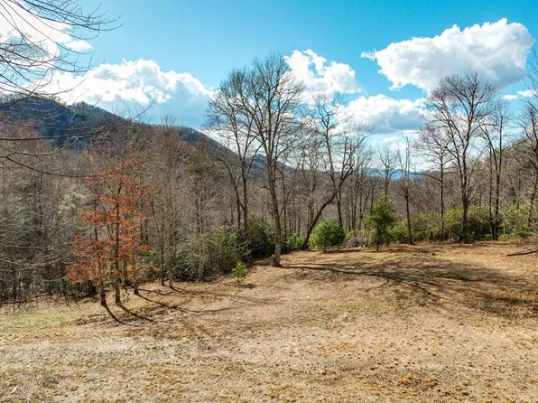 451 Rugged Mountain Dr, Cullowhee, NC 28723