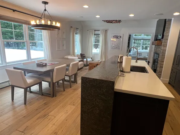 115 East Village Circle, Wilmington, VT 05363