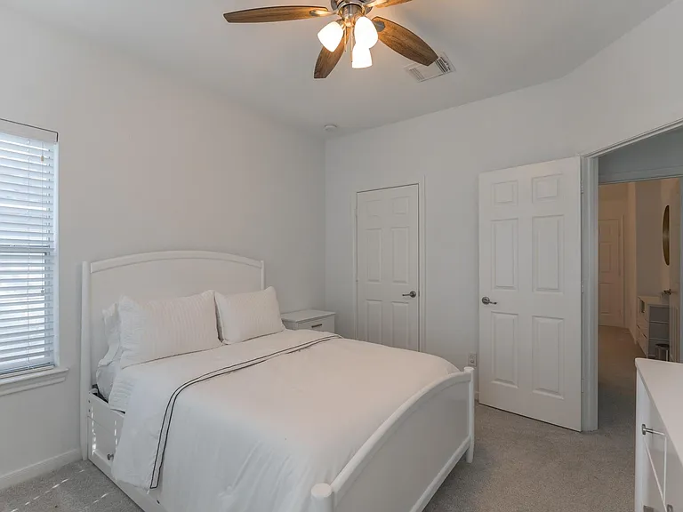 135 S Rocky Point Cir — Photo 30