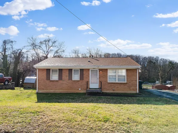 3664 Rolling Hill Ave NW, Roanoke, VA 24017