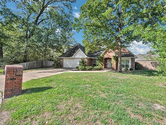4th image of 227 Remington Pl