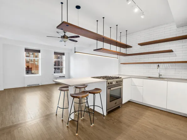 410 West 24th Street image 4 of 12