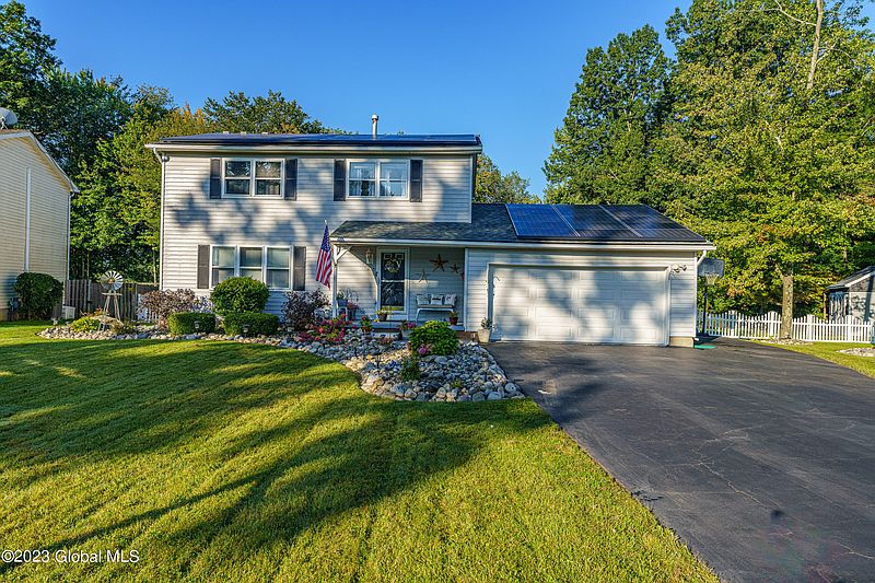 2nd image of 21 Petalas Drive