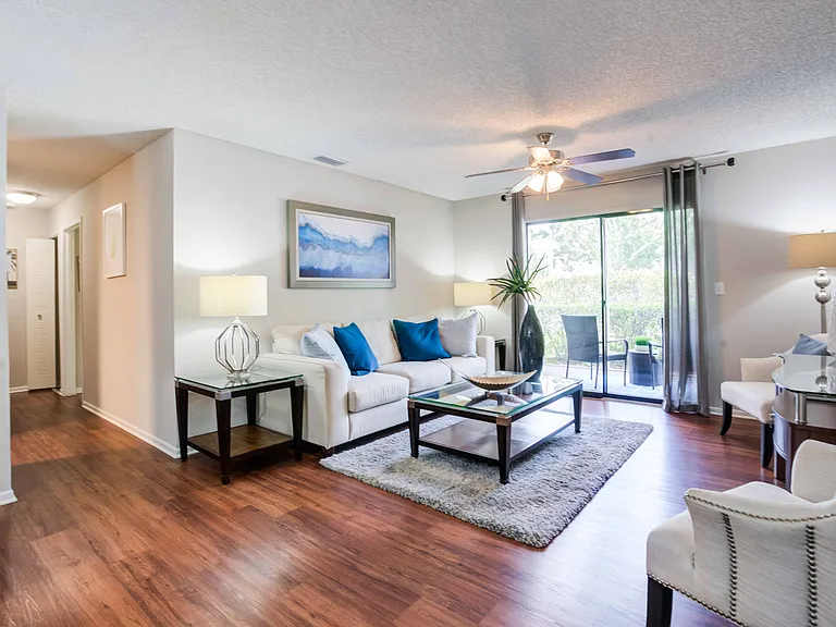 Coral Club Apartment Homes — Photo 8