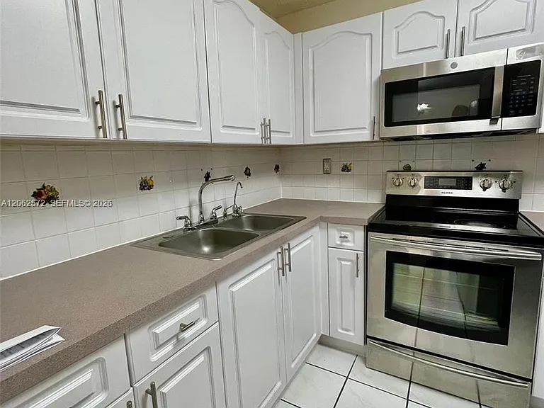 5625 W 20th Ave #215 — Photo 9