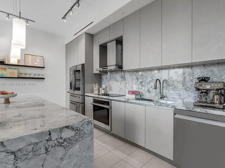 1030 15th St #Penthouse 3 — Photo 6