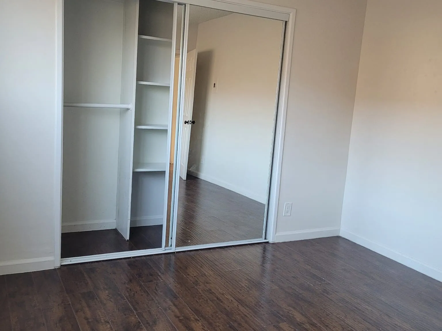 1 bed, 650 sqft, $1,750 — Photo 2