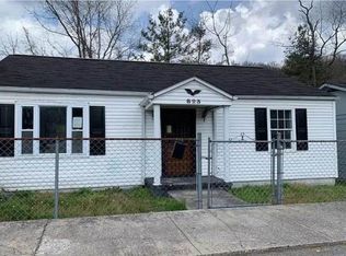 823 E 2nd St, Richlands, VA