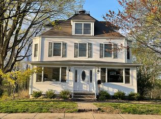 88 High St, Butler, NJ 07405