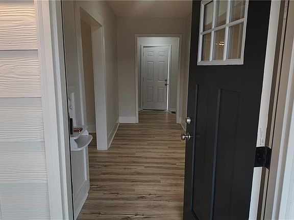 2nd image of 210 Combs St