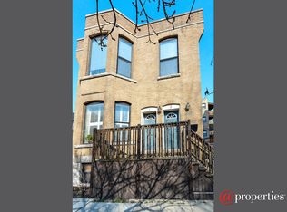 1049 W Montana St, Chicago, IL 60614