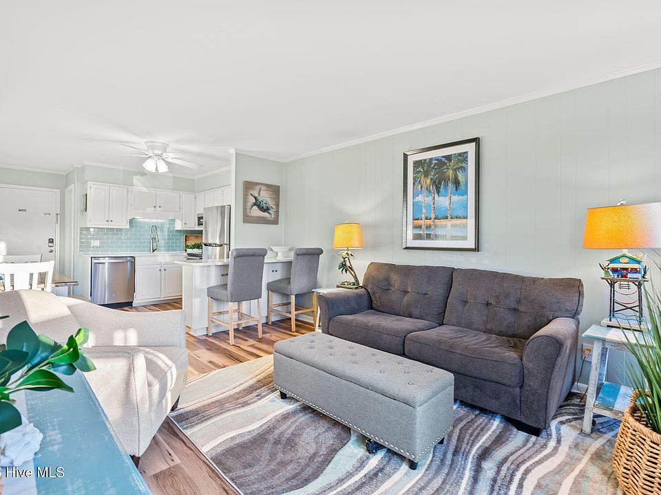 1st image of 277 W First Street # 1i