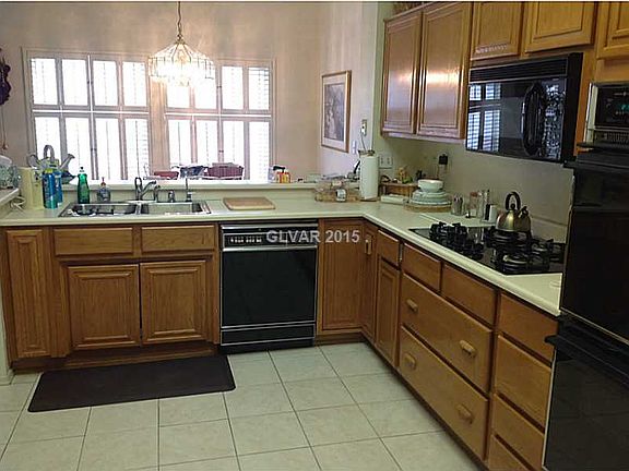 5th image of 2404 Springridge Dr