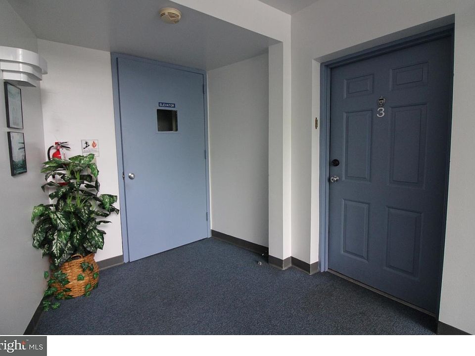 1st image of 5213 Le Parc Dr APT 3